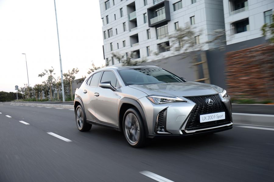  Lexus UX200 F-Sport 2019 года  (ZA) (фото 12 из 39)
